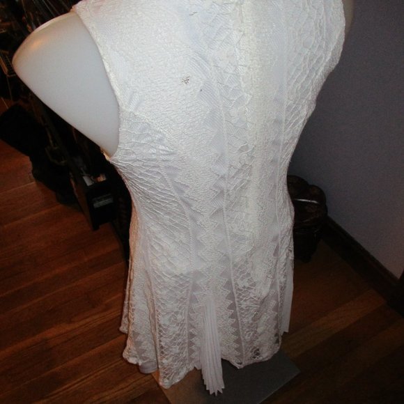 DISNEY BEAUTY AND THE BEAST WHITE DRESS SZ m GIRLS - Picture 2 of 3